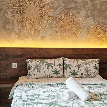 Chrisenbel Hideaway Retreat Apartment Petaling Jaya Exterior photo