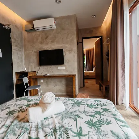Chrisenbel Hideaway Retreat Apartment Petaling Jaya Room photo