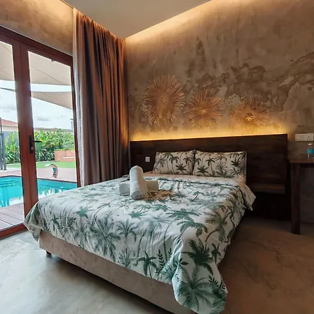 Chrisenbel Hideaway Retreat Apartment Petaling Jaya Exterior photo