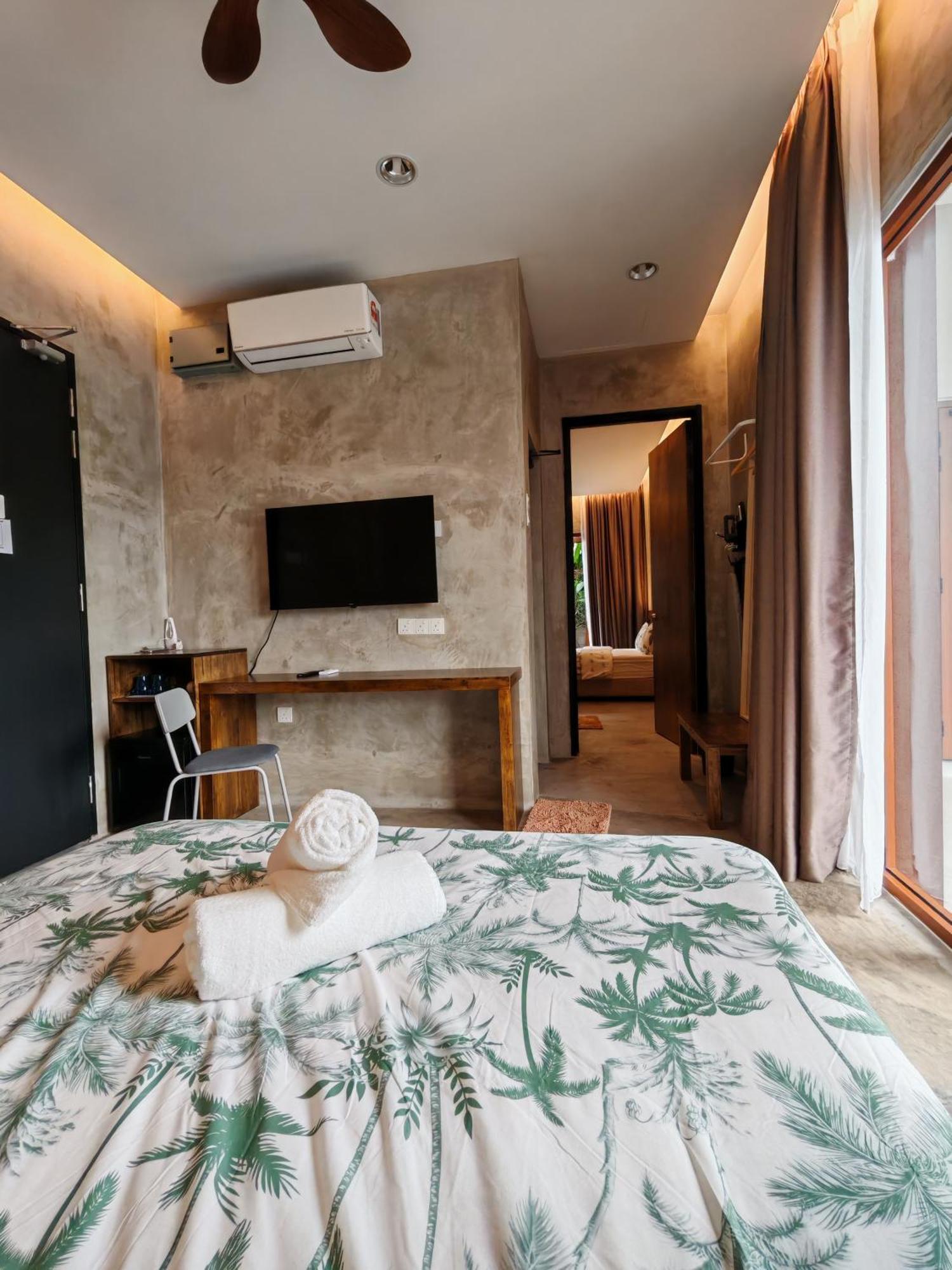 Chrisenbel Hideaway Retreat *